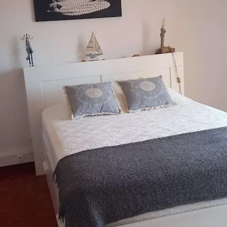 Charming In Ericeira 68 M² With Fireplace Appartamento
